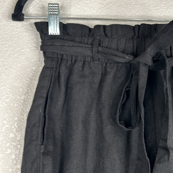 Heart & Hips Black Paperbag Waist Front Tie Shorts Size Medium - Picture 2 of 4